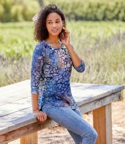 Karen Kane Tie-Dye Burnout Shirttail Top