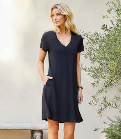 Karen Kane Quinn V Neck Pocket Dress