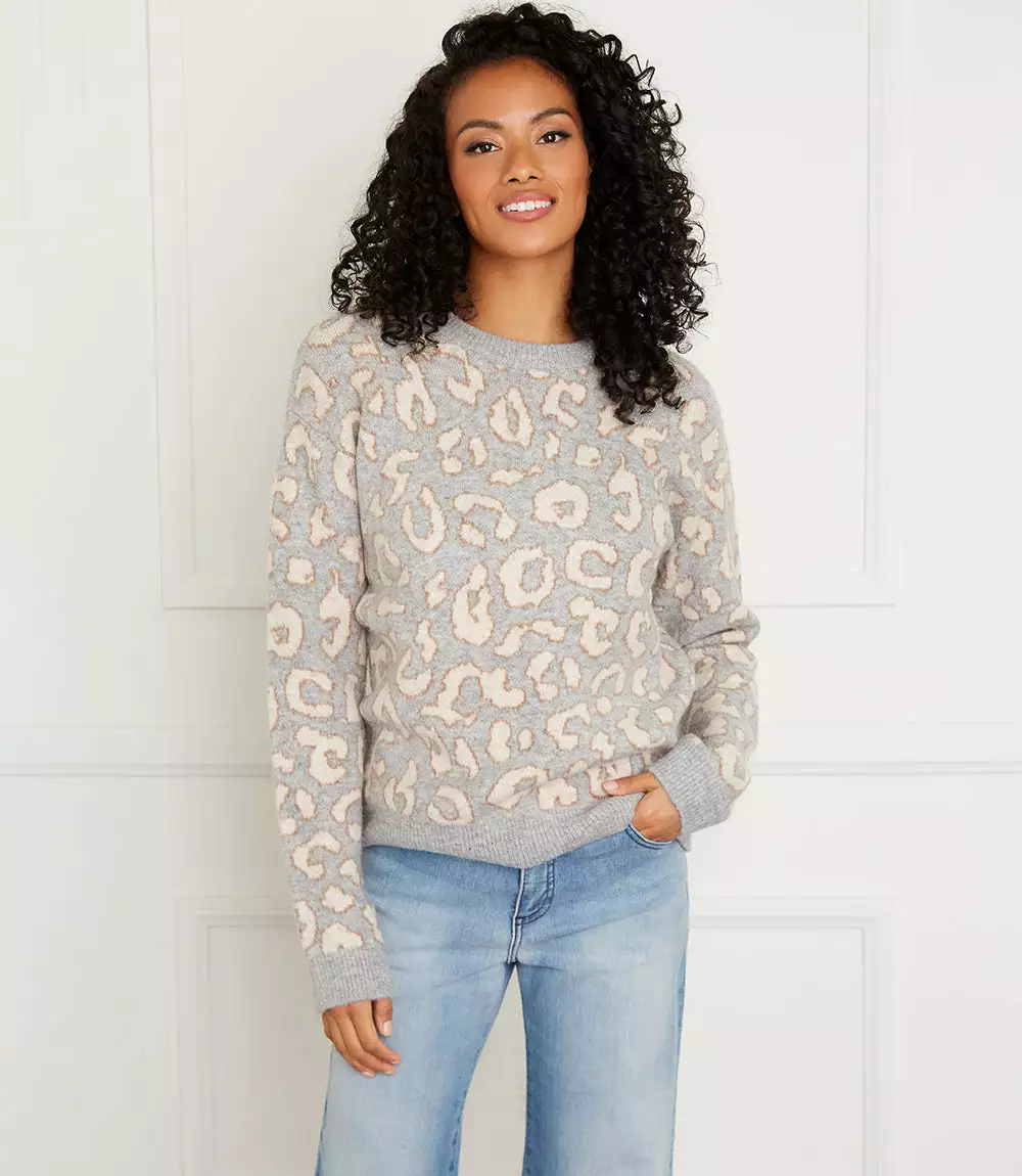 Karen Kane Animal Jacquard Pullover 8 Karen Kane Animal Jacquard Pullover - Image 6