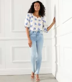 Karen Kane Embroidered Top 23 Karen Kane Embroidered Top -karen kane Sales Shop karenkane 2023 spring 1L20177 BLO 009