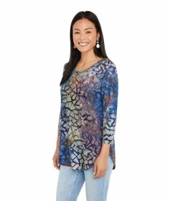 Karen Kane Petite Size Tie-Dye Burnout Shirttail Top -karen kane Sales Shop karenkane 2023 spring 1N94256P TD 003 1 scaled